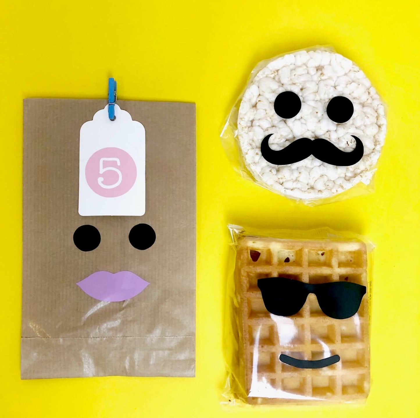 Traktatie stickers smiley voor op een zakje